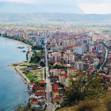 Apartamento Charming House Pogradec Exterior foto