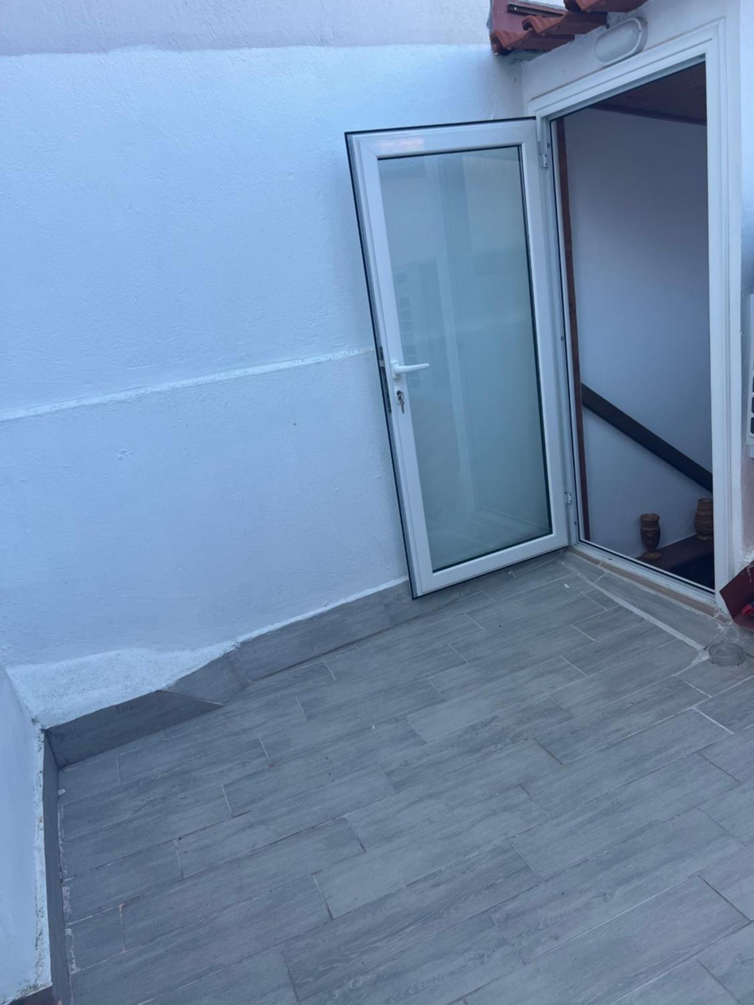Apartamento Charming House Pogradec Exterior foto