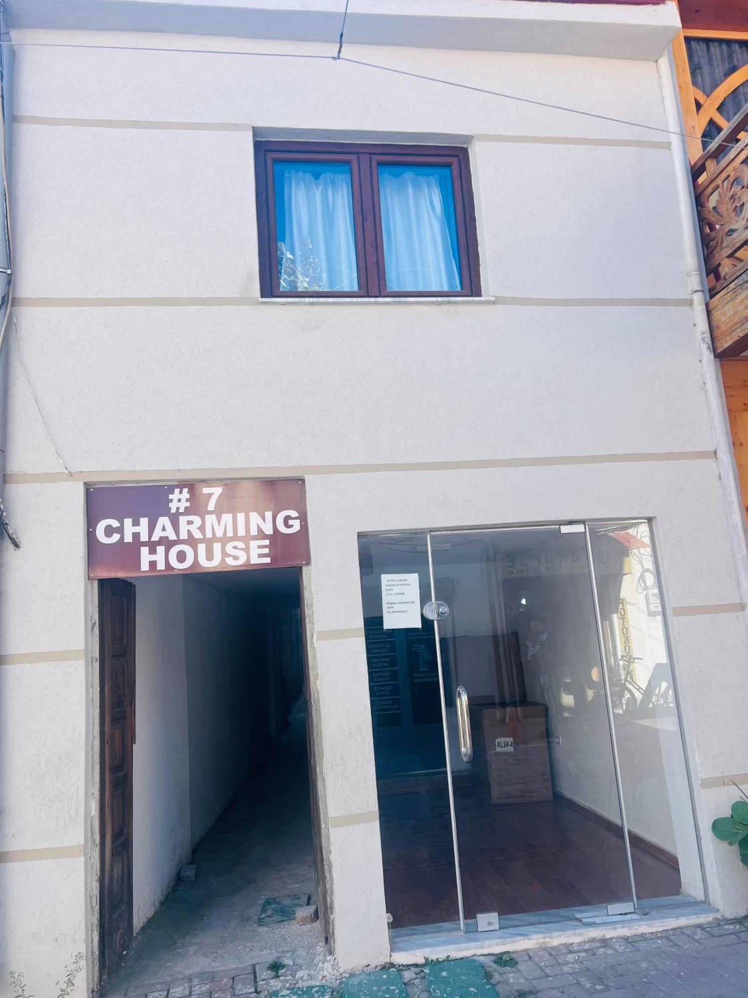 Apartamento Charming House Pogradec Exterior foto